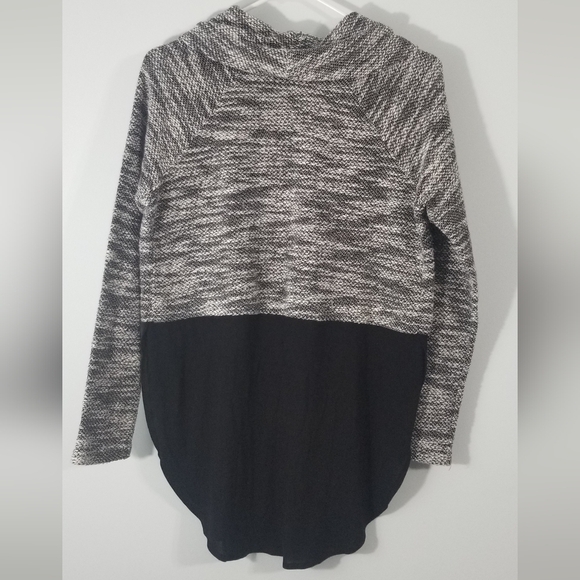 Two by Vince Camuto Drawstring Cowl Neck Flowy Sweater Shirt. Side Slits. Size S - Picture 6 of 8